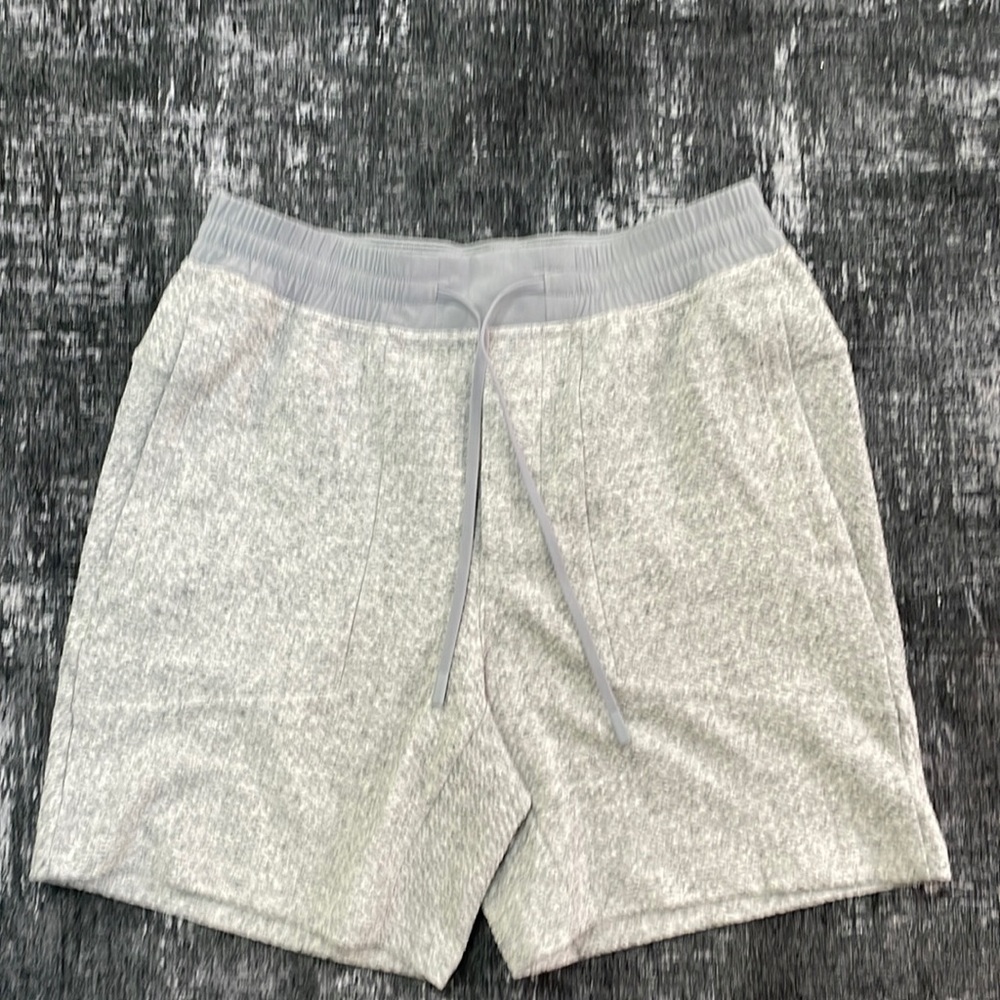Lululemon at ease shorts